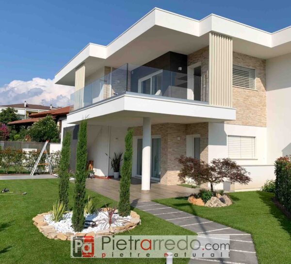 Fachada-de-pared-revestida-con-tiras-de-piedra-natural-beige-de-Pietraredo-Parabiago-Milan-Italia-precios-descuentos-ofertas-piedras-naturales