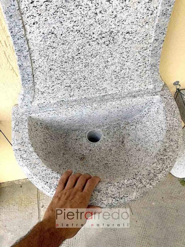 offerta fontana in granito sasso pietra da muro a conchiglia decorata vendita prezzo pietrarredo