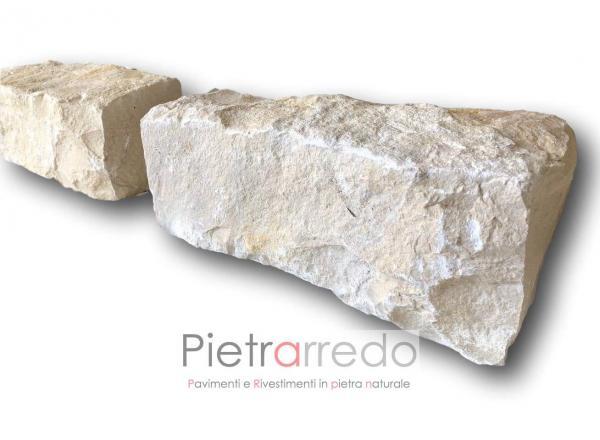 blocchi di pietra prezzo per bordi prato giardino beige bianco trani pietrarredo milano