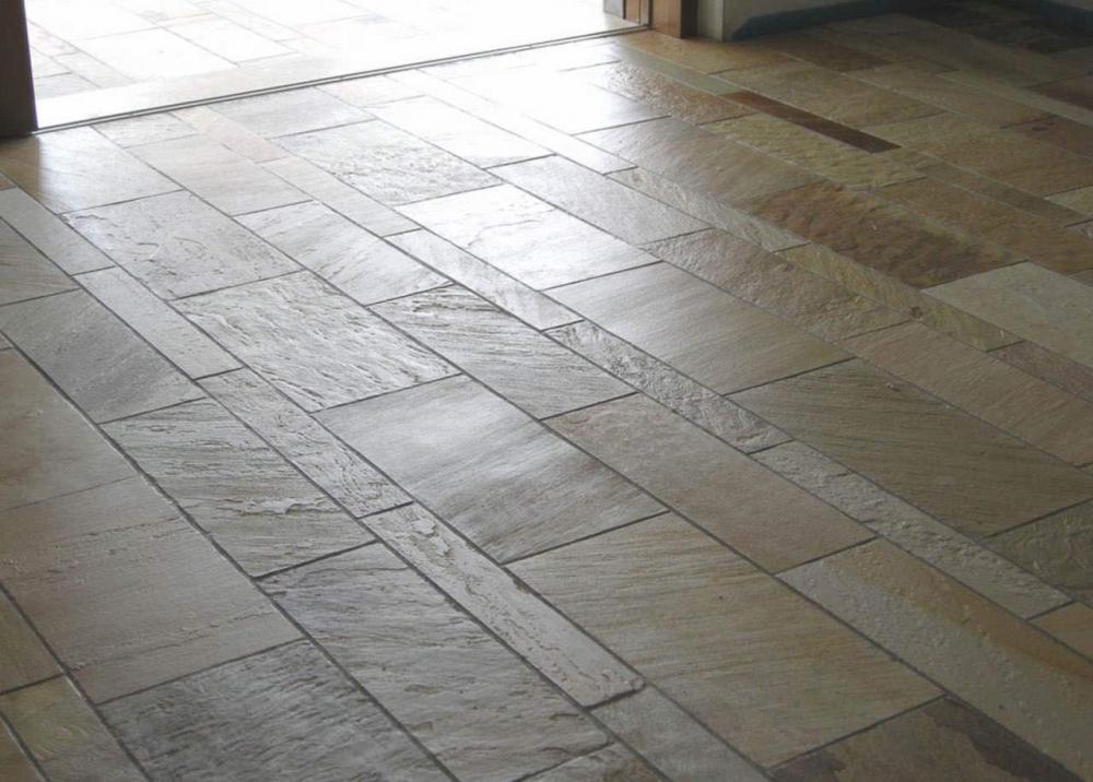 Trattamento pavimento pietra quarzite brasiliana fila satin pietrarredo costo milano