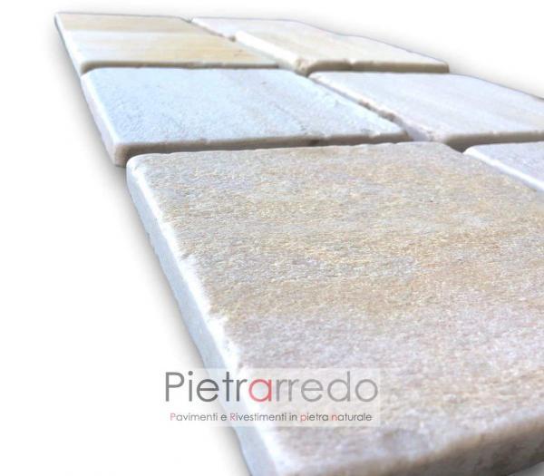 piastrelline quadrate per decorazione in pietra gialla misto piano cava antiscivolo sauna interni umidi prezzo costi quarzite pietrarredo