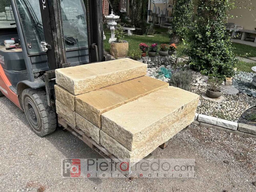 Gradoni in pietra naturale Arenaria gialla mint, offerta e prezzi -50%