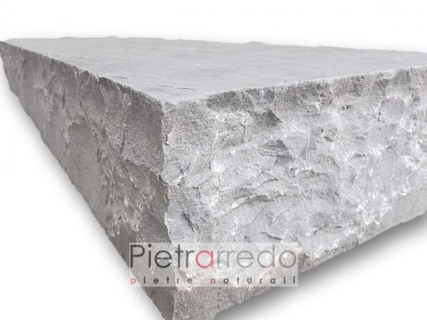 offerta gradino in pietra saso con alzata monolite arenaria grigia kandla grey speps pietrarredo costo