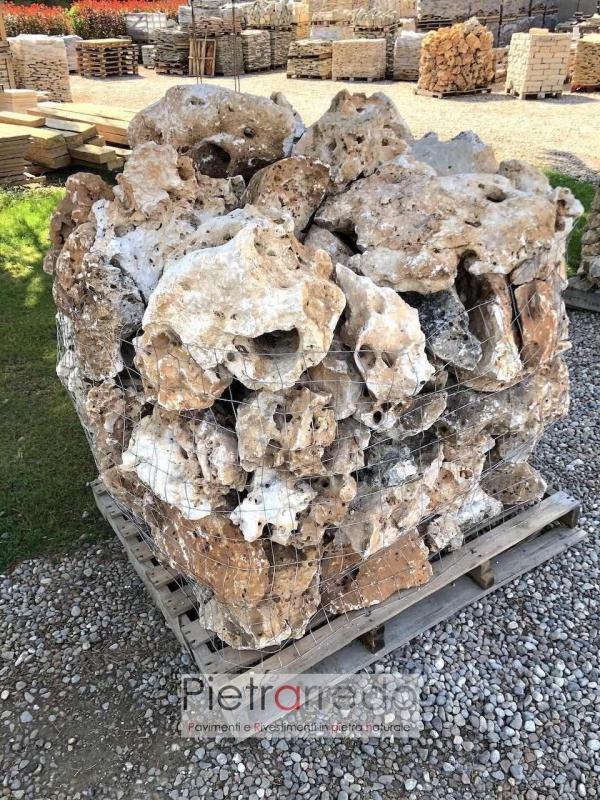 offerta pietra travertino roccioso trani dsa giardino beige con buchi per fiori prezzo pietrarredo milano