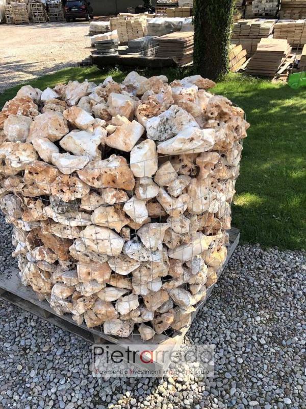 sassi pietre rocciose ornamentali prato giardino prezzo travertino trani pietrarredo milano