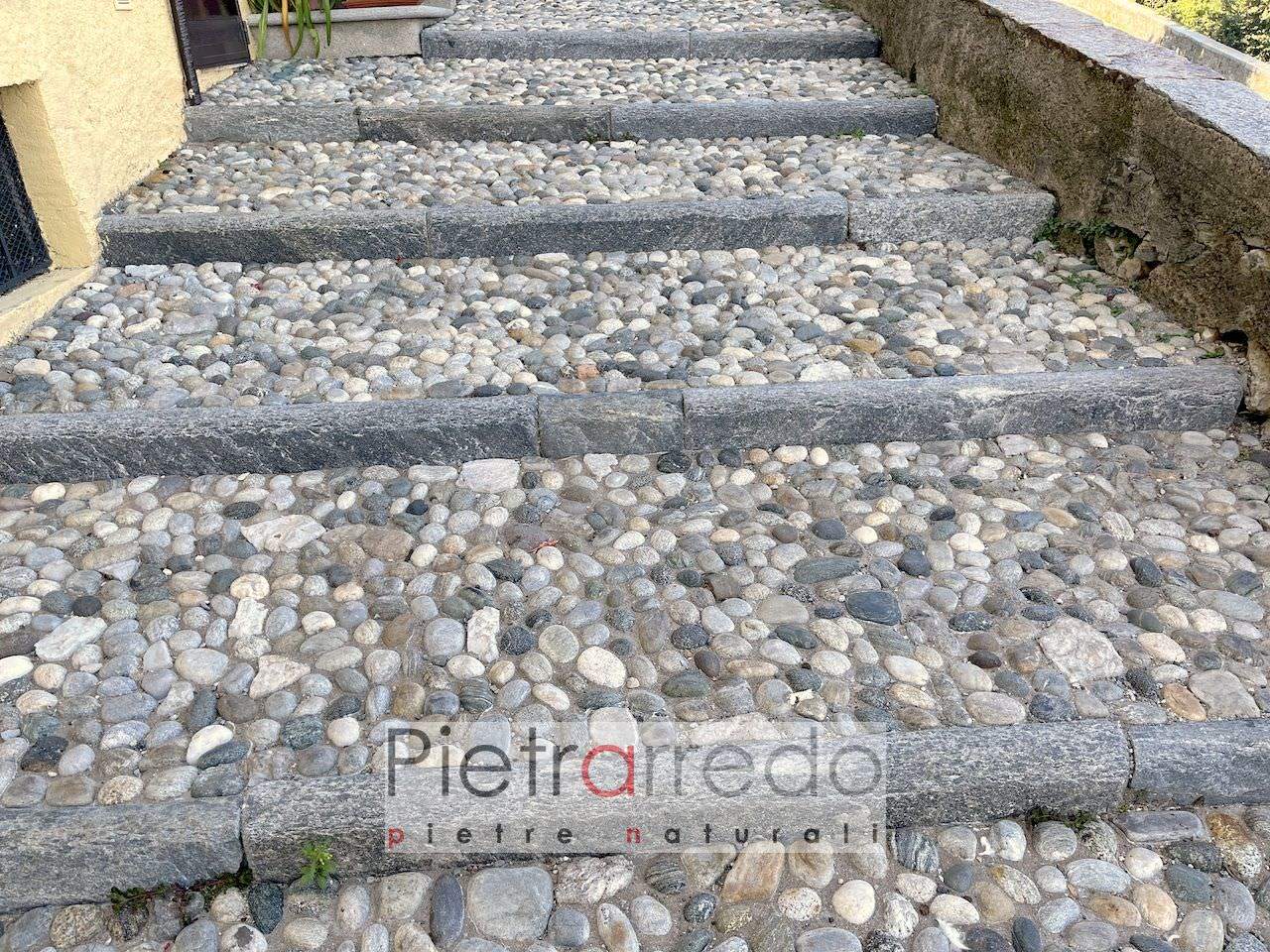 pavimento storico esterno con ciottolo fiume sassolini prezzo pietraredo milano