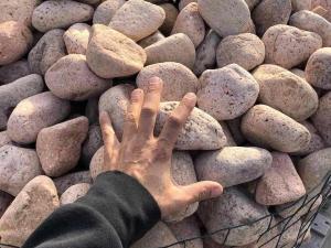 vendita ciottolo di 10 centimetri per arredo giardino zen giapponese colore rosa prezzo pietrarredo pink pebbles