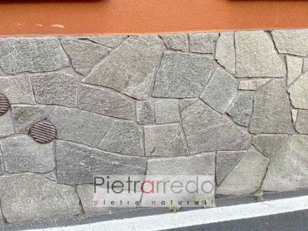 rivestimento in pietra naturale luserna mosaico sottile 1 2 cm blu grigio zoccolo casa prezzo pietrarredo milano