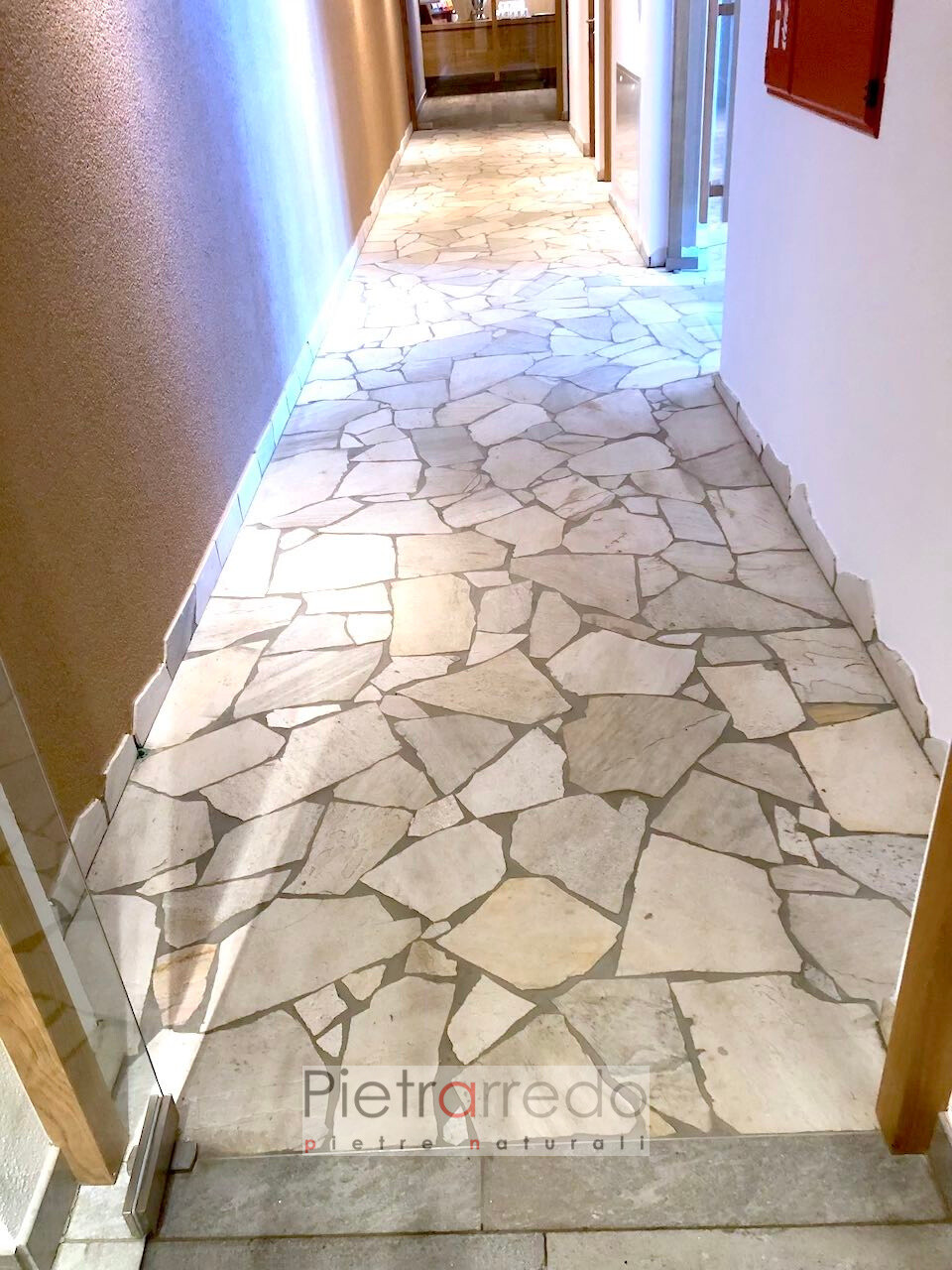floor pavimento in pietra quarzite brasiliana bianca mosaico pietrarredo flagstone white paving prezzo