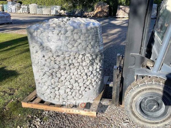 vendita ciottoli per arredo giardino di fiume per aiuole bordure pavimento selciato storici romani pietarrredo quarzo bianco Ticino