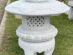 lanterna yukimi maru poietrarredo stone granite lantern offert pietrarredo