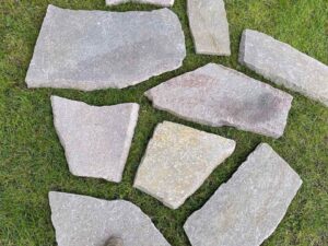 lastre in pietra naturale per pavimentazioni drenanti e camminamenti giardini pietrarredo costo porfido