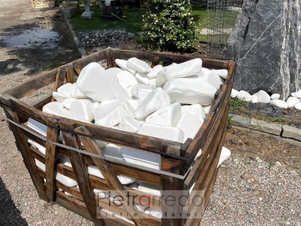 Giant blocks in pure white Thasos marble, diameter from about 10 to 40 cm, price Pietrarredo Parabiago Milano garden furniture on sale