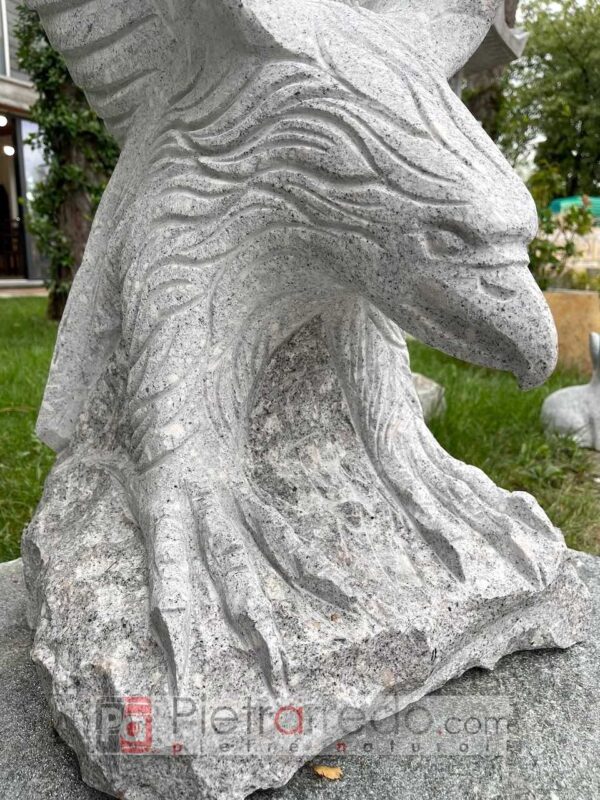 Offre des sculptures en granit en pierre naturelle faites à la main aigle royal belle pierre de milan italie pietrarredo