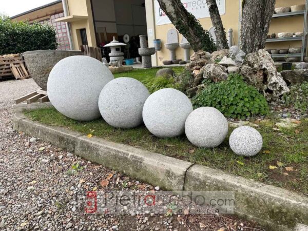 natural granite spheres balls for japanese zen garden furniture price offer pietrarredo Parabiago Milan Italy