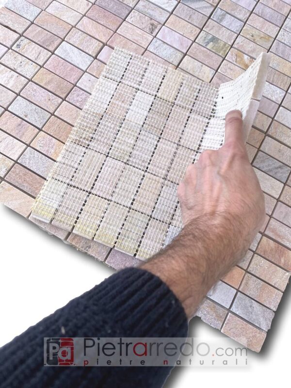 mosaico su rete per piatti doccia in quarzite brasiliana offerta prezzo tasselli sasso pietrarredo vendita