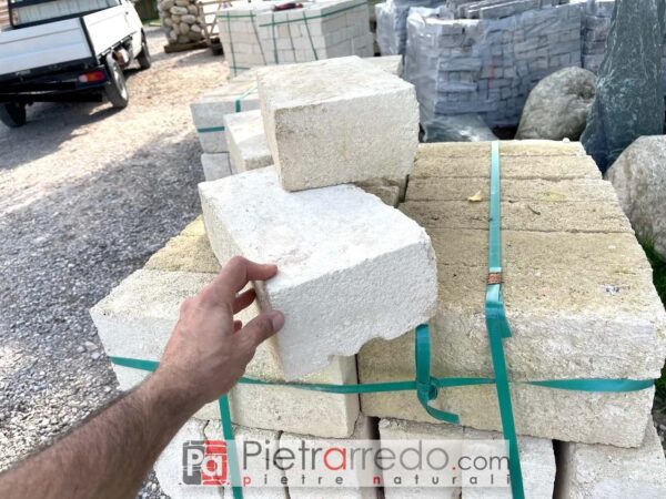 block price of light white Apulian tuff 37x20x11cm for flowerbed borders, pietrarredo discount cost