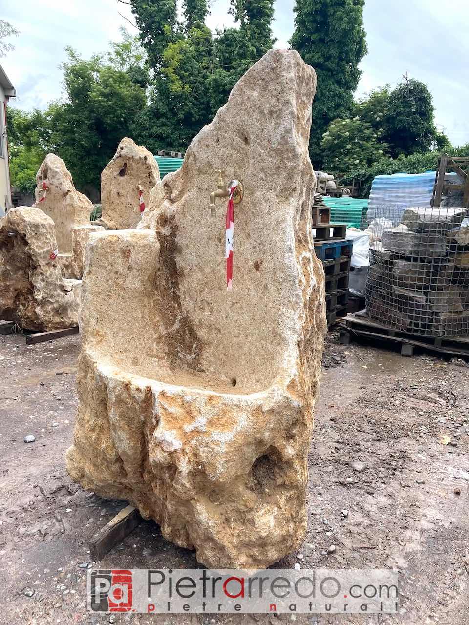 Fontana da giardino in roccia-pietra scavata, esemplare unico Mod. F61. Peso 700kg – altezza 145cm