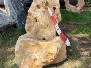 offerte per fontane da giardino stile italiano mediterraneo puglia fatta in roccia sasso prezzo pietrarredo milano stock magazzino
