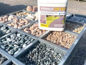 Legante-stabilizzante-fissatore per ghiaia e sassi per vialetti, cortili e bordi giardini, spray da 5 Kg.